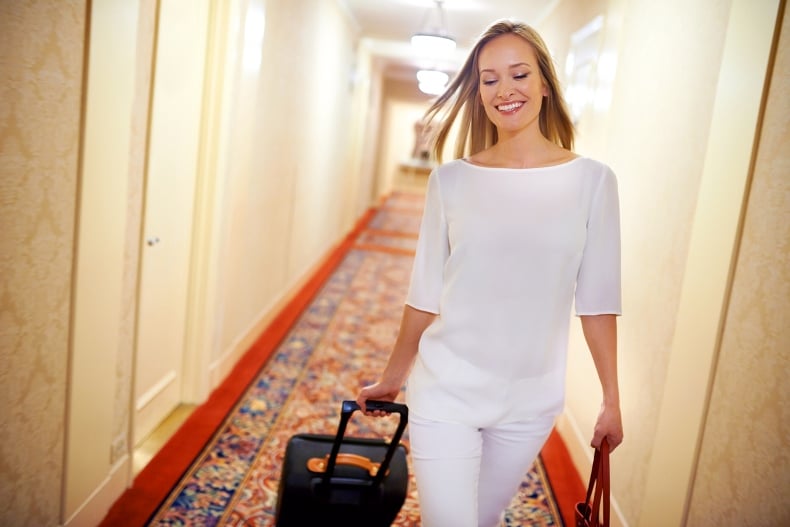 AirT-Hotel-Corridor-with-Woman.jpg
